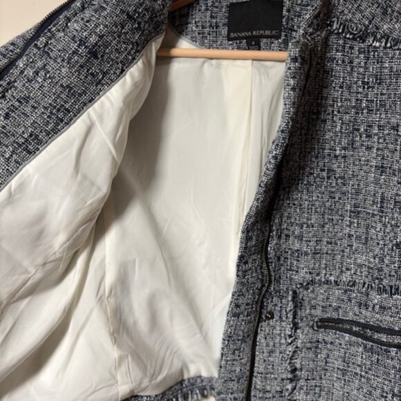 BANANA REPUBLIC Raw Hem Tweed Moto Jacket Cropped Office Navy White EUC Size 4 - Picture 9 of 10